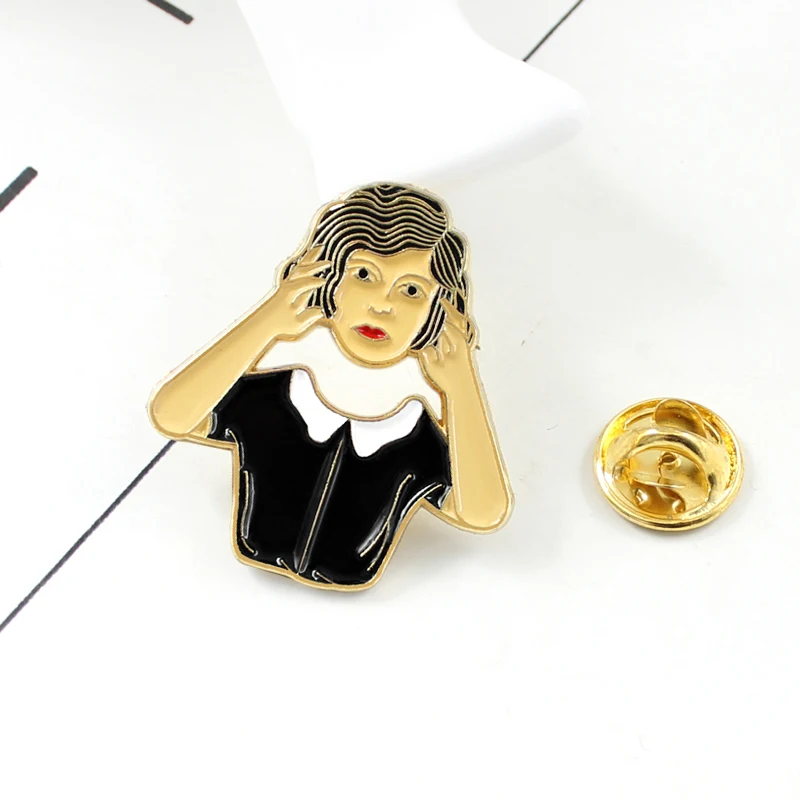 NEW Woman Pin Body Head Separated Brooch Woman Feminism Enamel Pins Halloween Lapel Pins Metal Hat badge Jewelry Brosche Bijoux