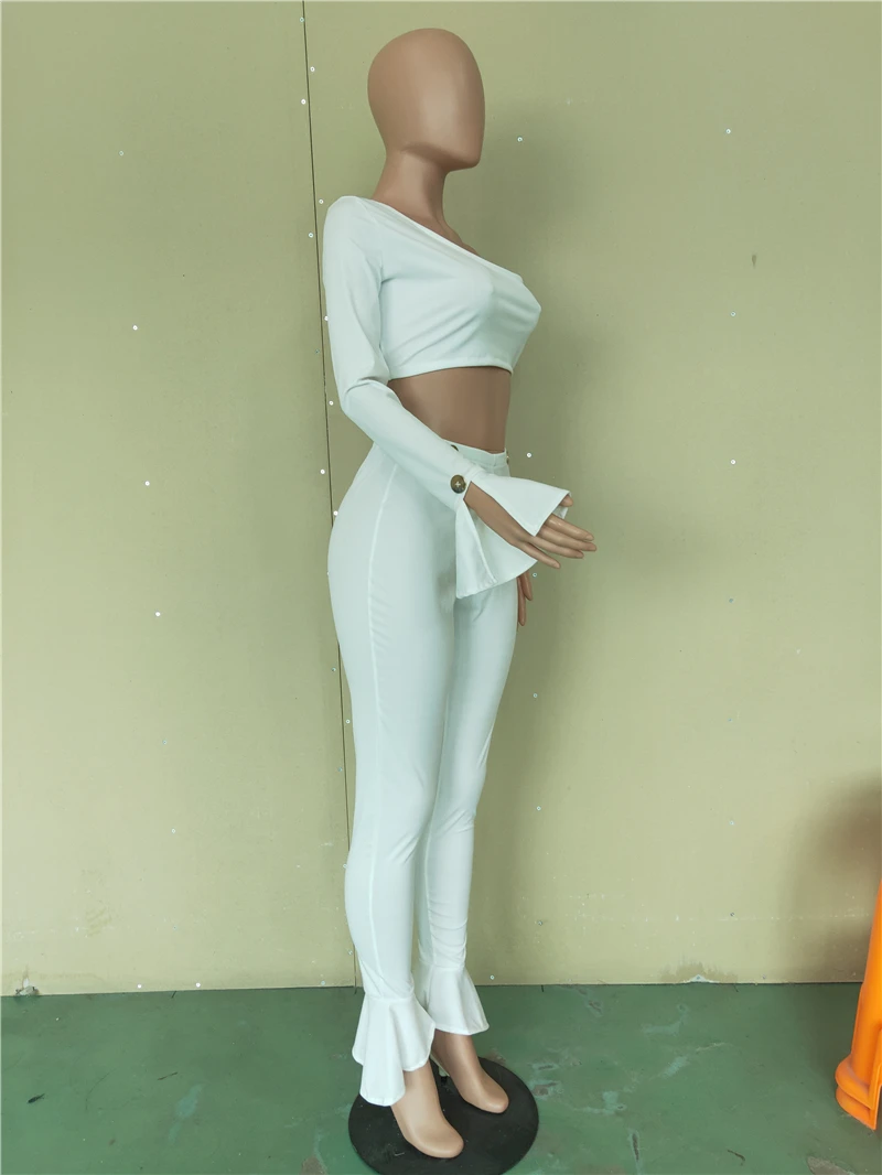 Adogirl/комплект из двух предметов: однотонная белая женская пикантная одежда на одно плечо с длинными пуговицами и расклешенными рукавами; укороченный топ с высокой талией; штаны с вырезами