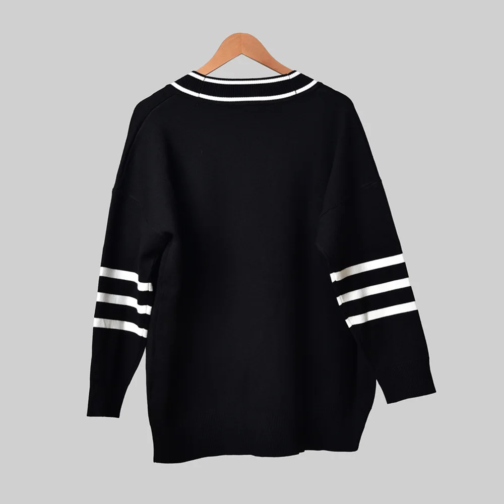 Women Sweater Autumn and Winter New Black and White Contrast Color Striped Knit Inlaid Pearl Cardigan Coat