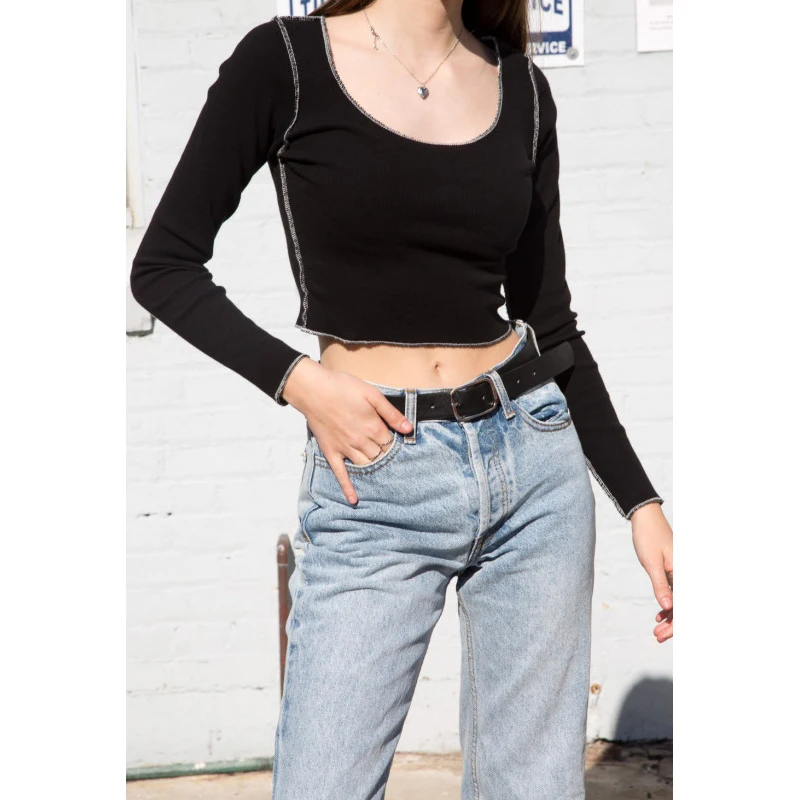 Comprar Camiseta corta de manga larga acanalada para mujer en negro con puntadas blancas