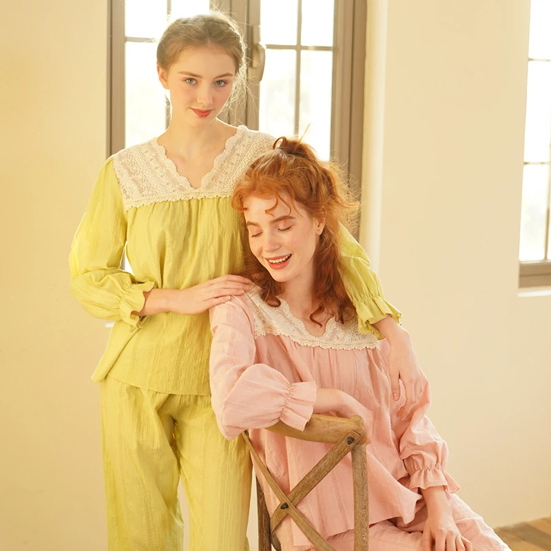 

Spring pajamas suit with long sleeves and trousers made of cotton V collar court style home wear
