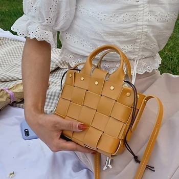 

2020 Solid Color PU Leather Weave bucket Bags For Women Shoulder Bag Female Handbags and Purses Lady Travel Bag clutches