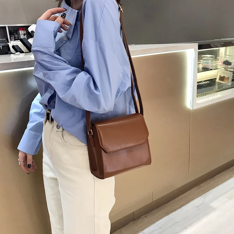 Kopen Retro Tassen Vrouwen Tas Schoudertas Telefoon Coin Messenger Bag Kleine Vierkante Tas voor Meisjes Casual Studenten Zak vrouwelijke PU Zak