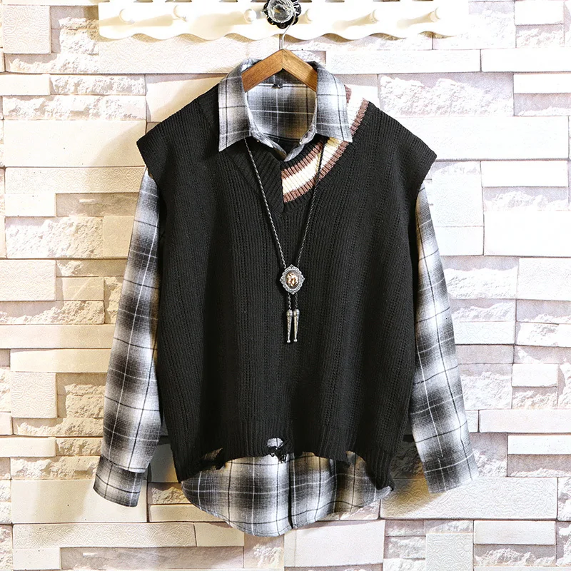 Autumn Vest Sweater Men Fashion Contrast Color Casual V-neck Sweater Pullover Men Wild Loose Sweter Vest Male Clothes M-5XL Autumn Vest Sweater Men Fashion Contrast Color Casual V-neck Sweater Pullover Men Wild Loose Sweter Vest Male Clothes M-5XL