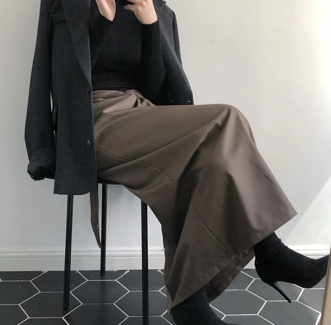 DEAT Autumn New Fashion Trend Clothing Elegant Covered Hips Strap Long Length High Waist Hip Skirt Pleated WI16