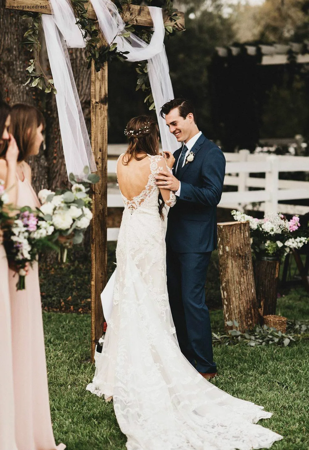 2017 Spring Summer Country Style Wedding Dresses Lace Sheer Long Sleeves Open Back Beach Bridal Gowns for Garden  105 (5)