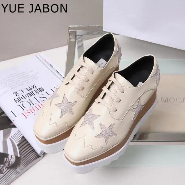 

Туфли женские из натуральной кожи, на платформе, с ремешком, квадратный каблук, повседневная обувь на танкетке, со звездами