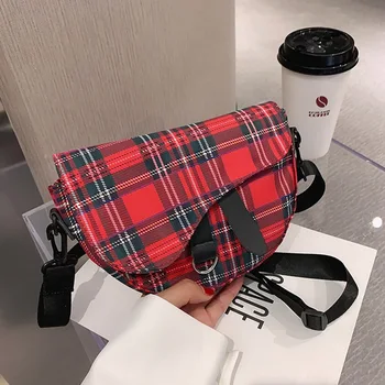 

2020 luxury fashion lady messenger bag semicircle saddle bag lady handbag leather soft leather shoulder bag designer