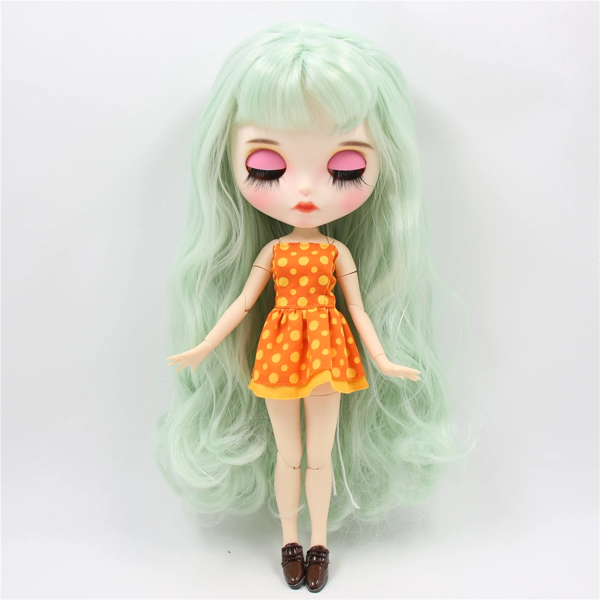 Sophie – Premium Custom Neo Blythe Doll with Green Hair, White Skin & Matte Pouty Face 2