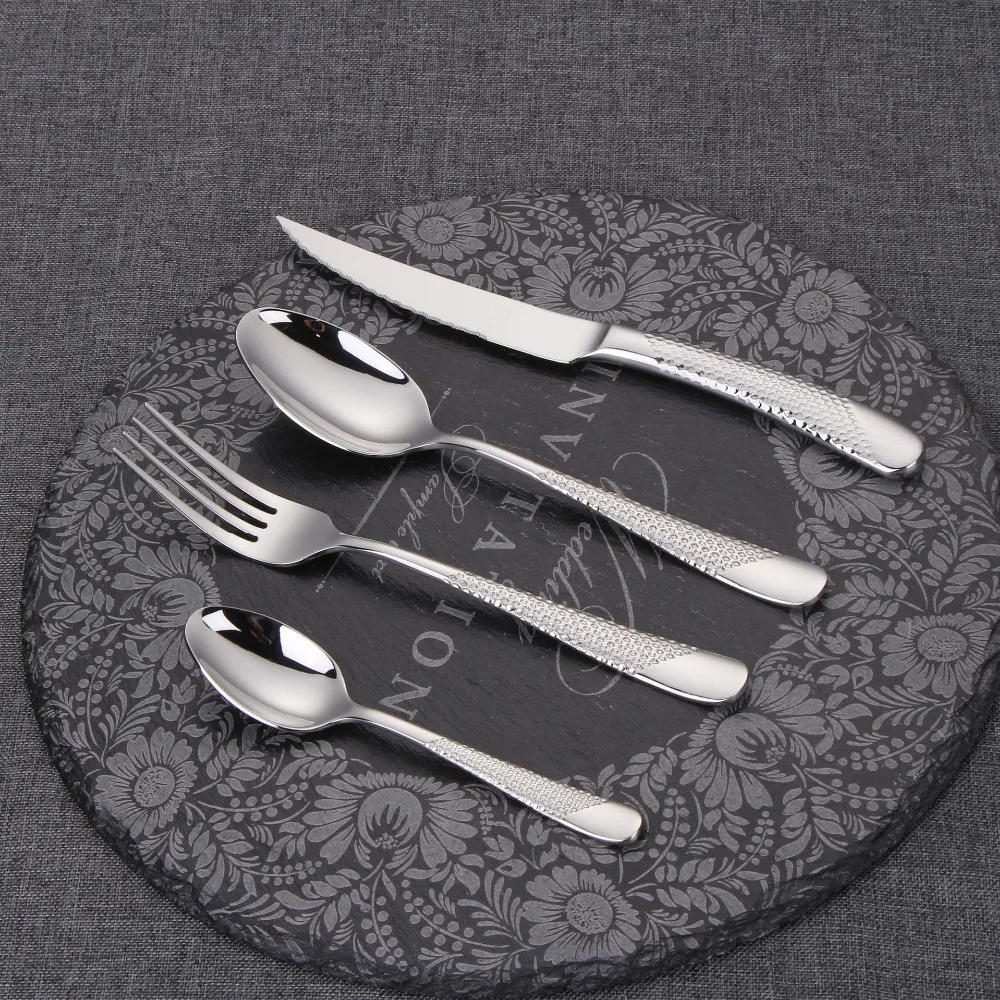 12804723668_1446495643