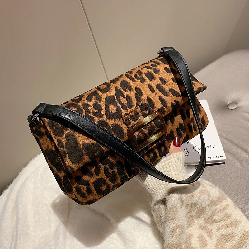 

Ladies shoulder bag 2019 new Korean hot leopard small square bag