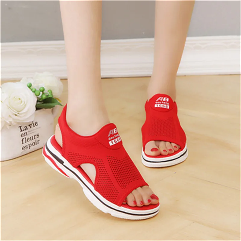 

2019 Summer Ladies Black White Flat Sandals Large Size 35-44 Sandals Women Platform Sandals Fashion Casual Shoes Female Shoes