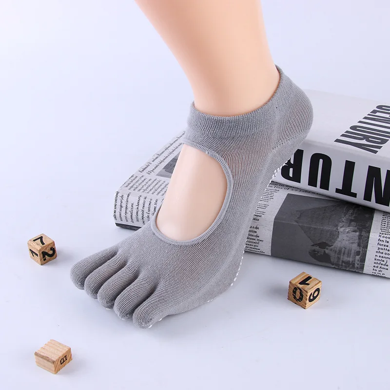 Women Yoga Backless Five Toe Anti-Slip Ankle Grip Socks Backless Silicone Non-slip Dance Gym Fitness Yoga Pilates Cotton Socks - Цвет: D