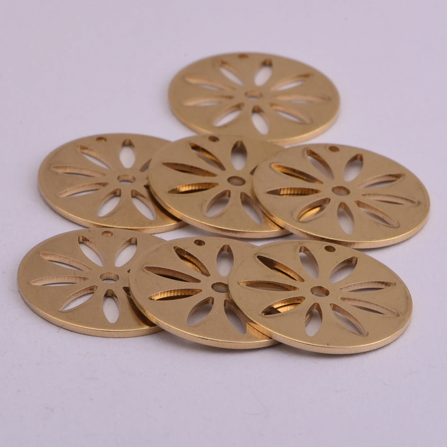 

5pcs/lot zhu ru copper 24mm Blooming daisy Openwork sun flower round Charms Pendants Jewelry Making Diy Accessories Handmade