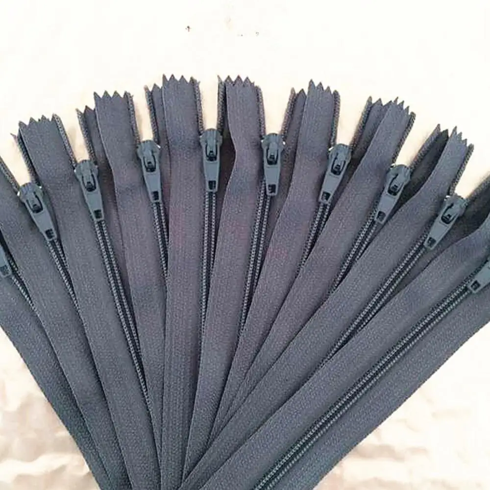 Set of 10 Multi-Length Nylon Zippers in 20 Vibrant Colors for Tailoring and Sewing Crafts