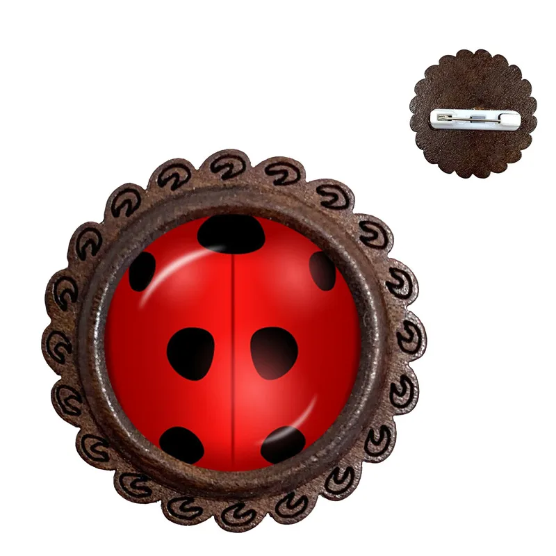 2020 Ladybug Insect Wood Brooches Cute 20mm Glass Cabochon Collar Pins Hand Craft Jewelry For Women Men Kids Gift | Украшения и