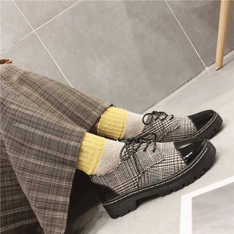 

All-Match 2019 Women Shoes Round Toe Modis Casual Female Sneakers Autumn Clogs Platform British Style Dress Cute Nurse Cross