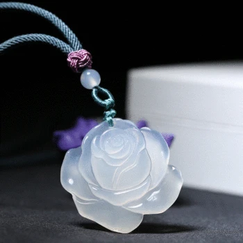 

Wholesale Ice Chalcedony Agate Pendant Natural White Chalcedony Carved Rose Flower Pendant Necklace Women Sweater Chain