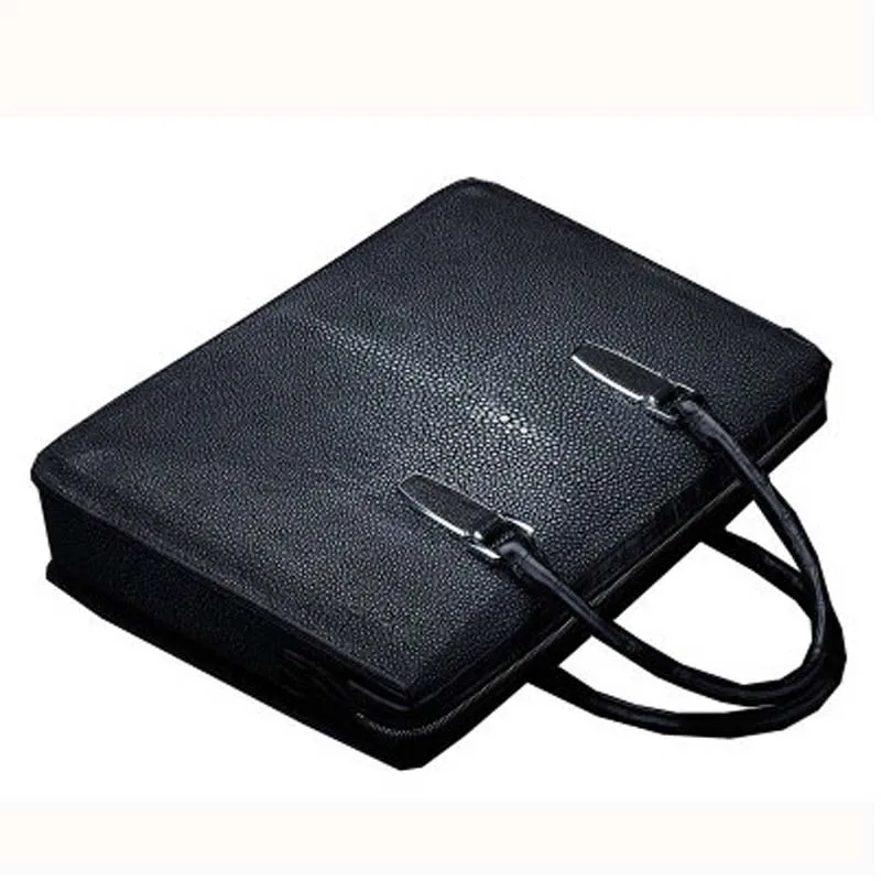 Рисунок 5 - Мужской портфель из натуральной кожи