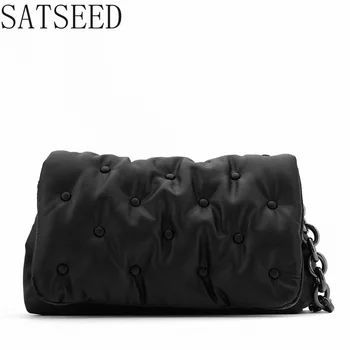 

Women's Bag 2020 Autumn and Winter New Underarm Bag Black Rivet Large Capacity Pillow Bag Chain Shoulder Bag Handbags