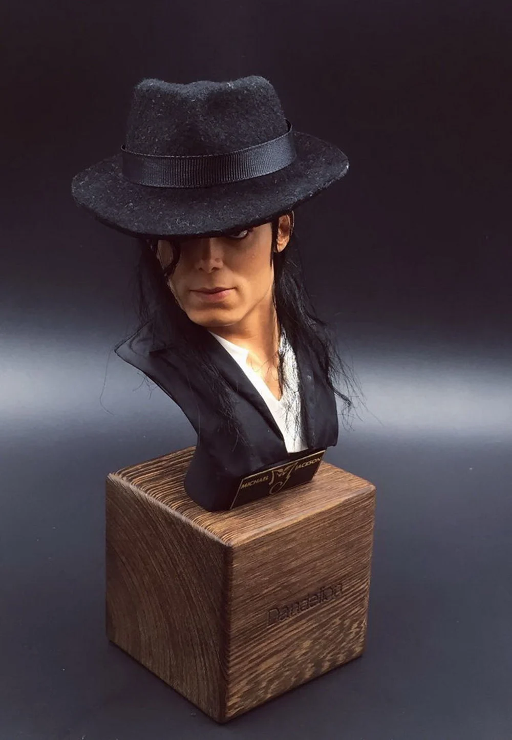 34cm Dandelion 1/3 Scale Male American singer Michael Jackson Bust Statue Display Toy With Wood Stand Collections