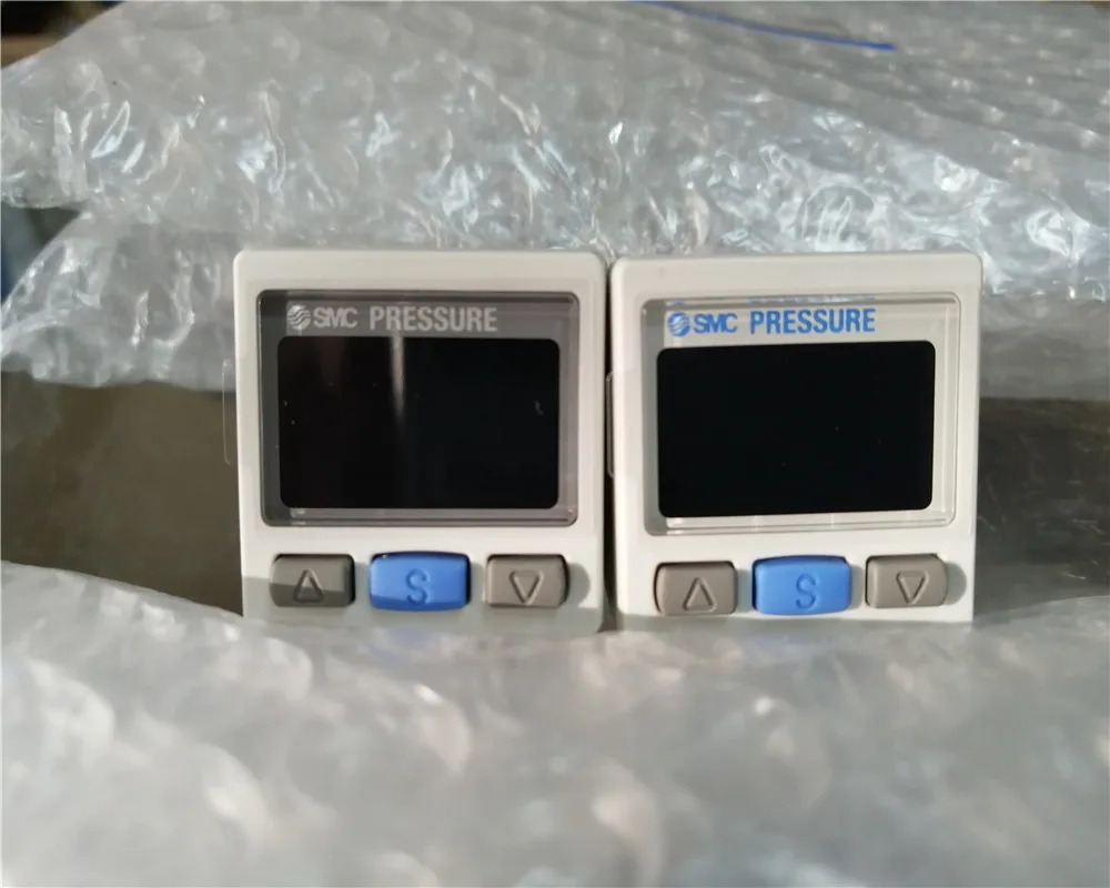 

ISE30A-01-N-L Высокоточный цифровой датчик давления NPN-0,1 ~ МПа R1/8 и ZSE30A-01-N-L