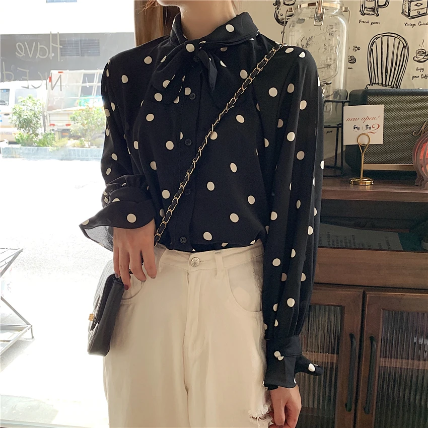 

2020 Spring Lady Shirt Pokla Dot Pattern Shirt