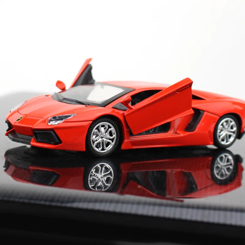 Blue and Bo Red Различные модели литых под давлением металлических моделей автомобилей высокая имитация автомобиля игрушка с светильник музыка 6 дверей можно открыть подарки для детей - Цвет: Blue and Bo Red