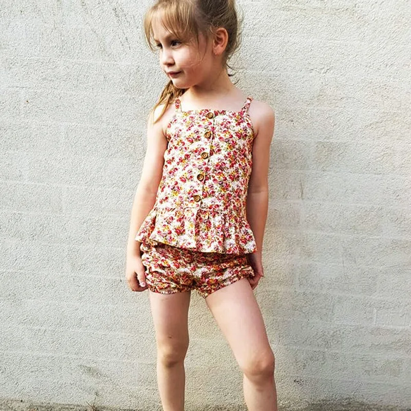 

European and American summer wholesale fashion cute floral strap blouses tops+plaid shorts two pieces set suit for girls