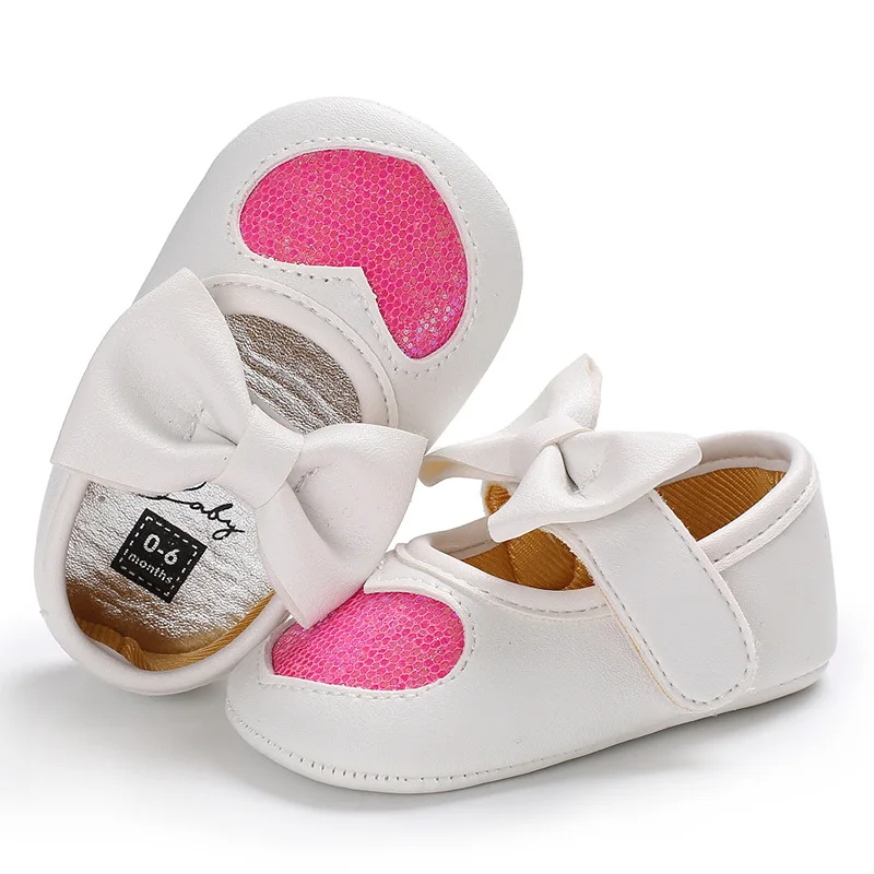 

Adorable Newborn Baby Girl Shoes Soft Moccasins with Bowknot Infant Bebe Spring PU Leather First Walkers Heart Sequined