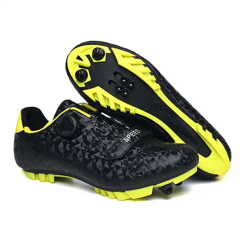 tenis mountain bike