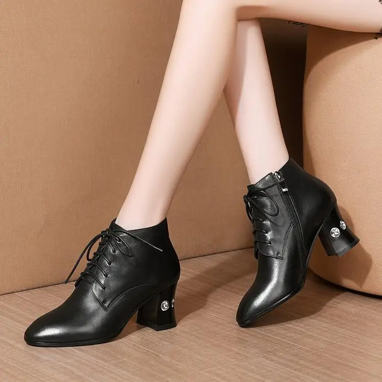 

Women's boots thick heel bootie with single boot side zipper bare boots and ankle boots Martins boot top layer cowhide