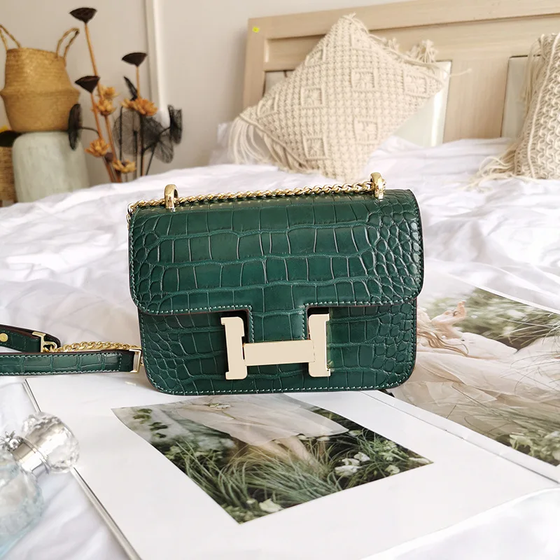 

Crocodile Pattern kong jie bao 2019 New Style Fashion Small Square Bag Crossbody Bag Simple H Buckle Bag Tofu WOMEN'S Bag