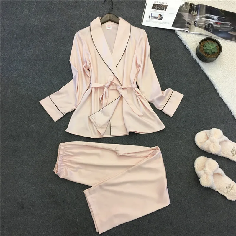 3743536088_2043651032