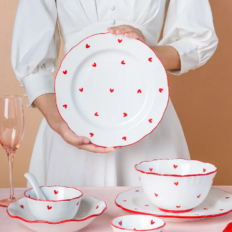 Estilo nórdico creatividad corazón rojo patrón en forma de placa de cerámica plato de vajilla casa pastel ensalada plato de fideos de arroz tazón de sopa|Fuentes y platos| - AliExpress - Platos increíbles para tu mesa