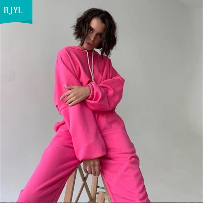 Женский комплект из двух предметов толстовка с капюшоном и длинными рукавами