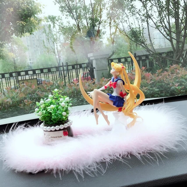 Décoration de voiture Anime Sailor Moon, belle fille, figurine d'action,  ornements de bureau, ballon, intérieur automatique, accessoires de planche  Prada, cadeaux pour filles - AliExpress