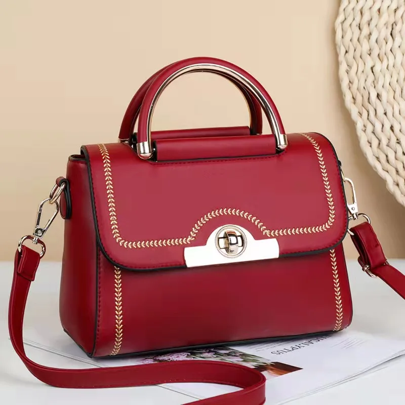 New Trendy Women Handbags images in Fashion 2021, Beautiful Leather  handbags