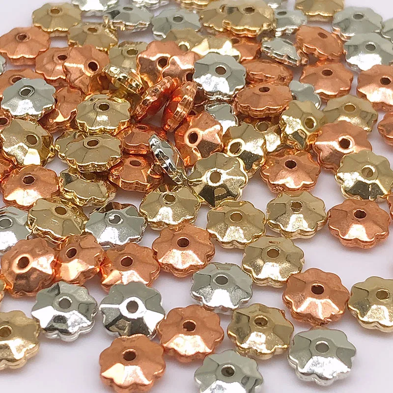 Бусины из пластика CCB с цветочным узором плоские (не металлические) 8 мм 100/200 шт. |