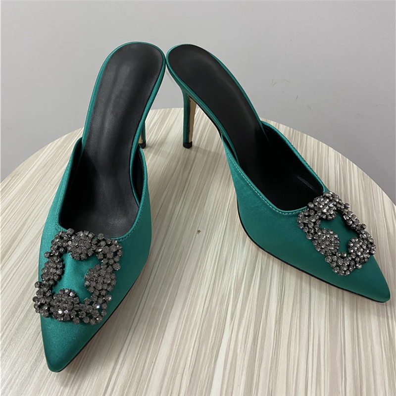 Шлепанцы женские атласные модные пикантные туфли с острым носком на высоком