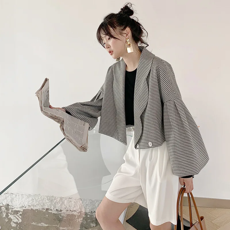 

2019 Autumn New Style Bell Sleeve Small Suit Coat Women's Origional Designer Online Celebrity Korean-style Stripes Short Tops