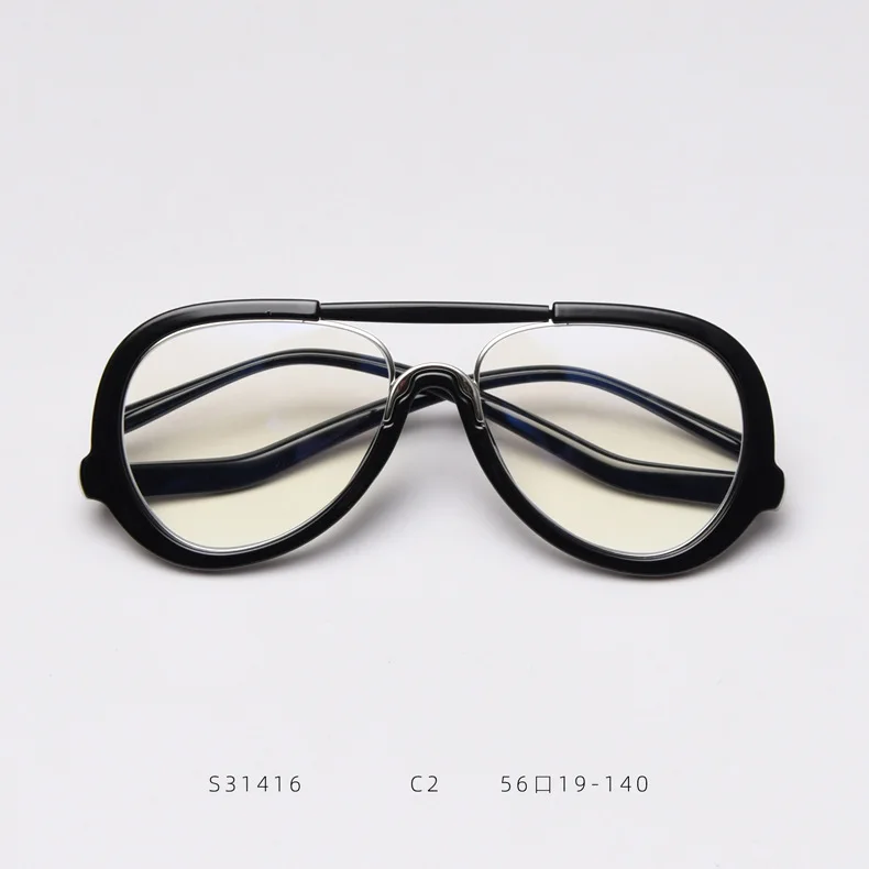 13751861438_1344152070