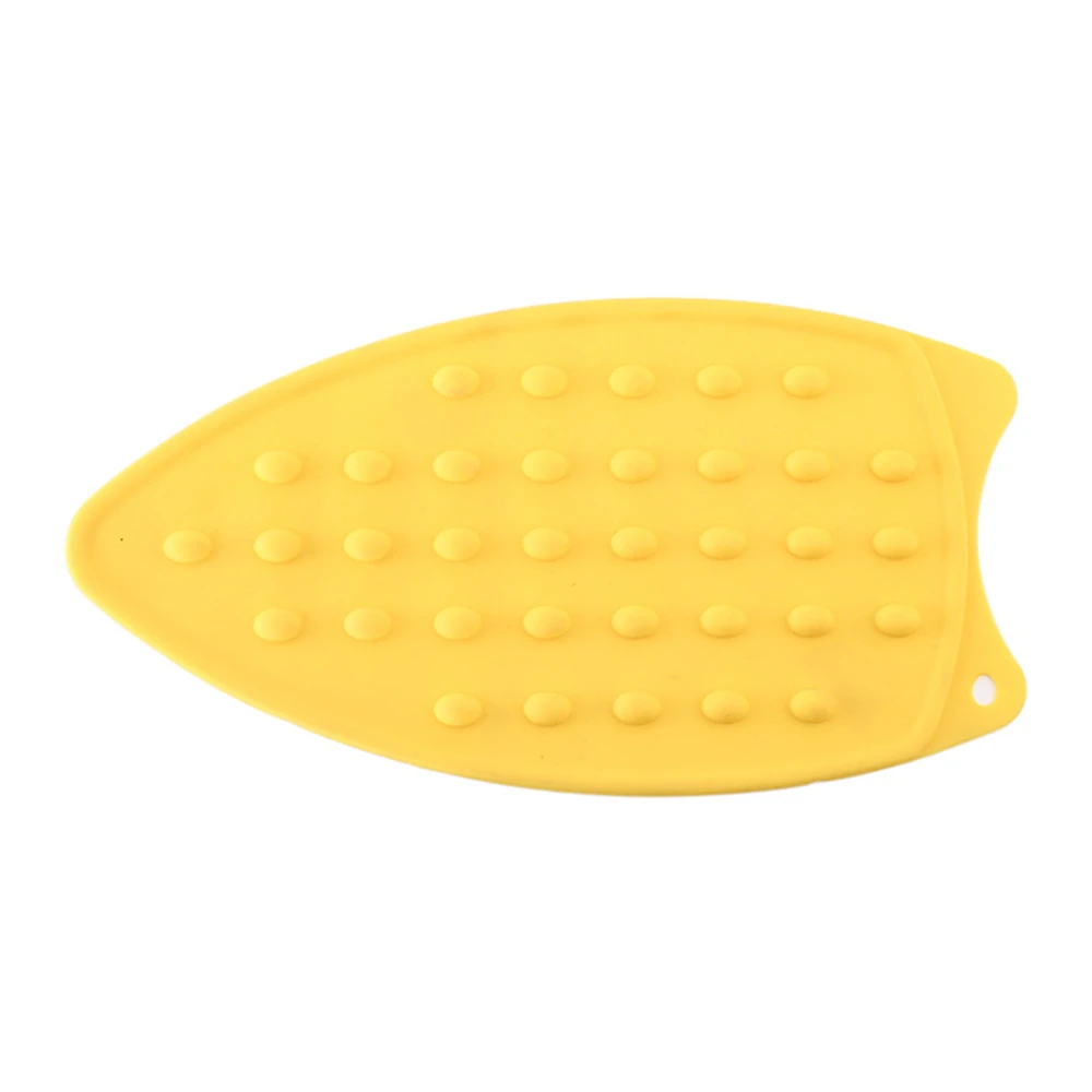 1PC-Silicone-Iron-Hot-Protection-Rest-Pad-Mat-Safe-Surface-Iron-Stand-Mat-Rest-Ironing-Pad (5)
