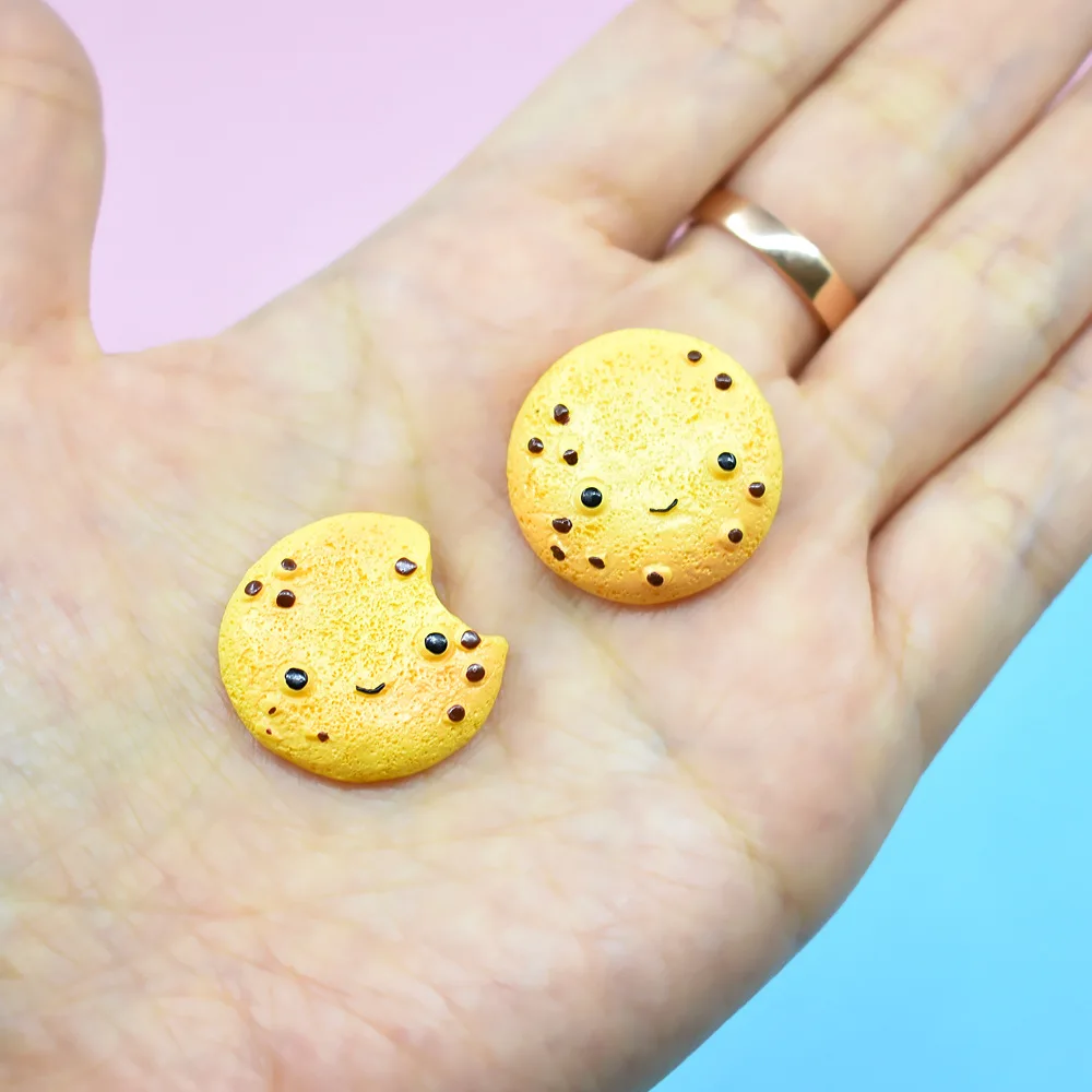 

100pcs/lot simulation biscuit 23mm resin flat back cabochon for DIY craft DIY wedding decorations dollhouse christmas