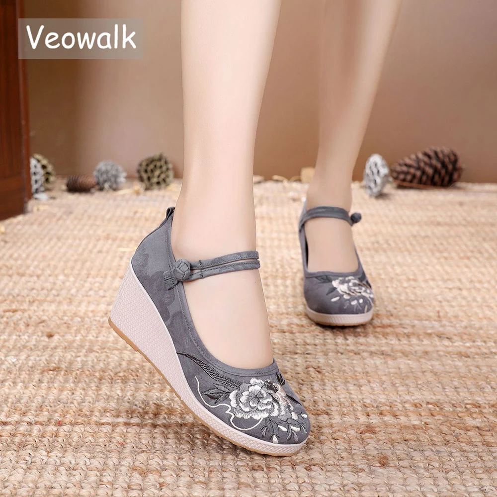 ladies casual pumps