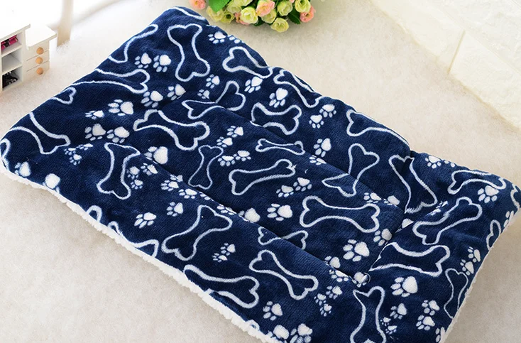 Blue bone 14 Стиль Коврик для собак зимние одеяла для домашних животных утолщаются теплые питомники 100*70 см кушетка для собак и кровати для домашних животных маленький средний большой коврик для собак мягкая подушка - Цвет: Blue bone
