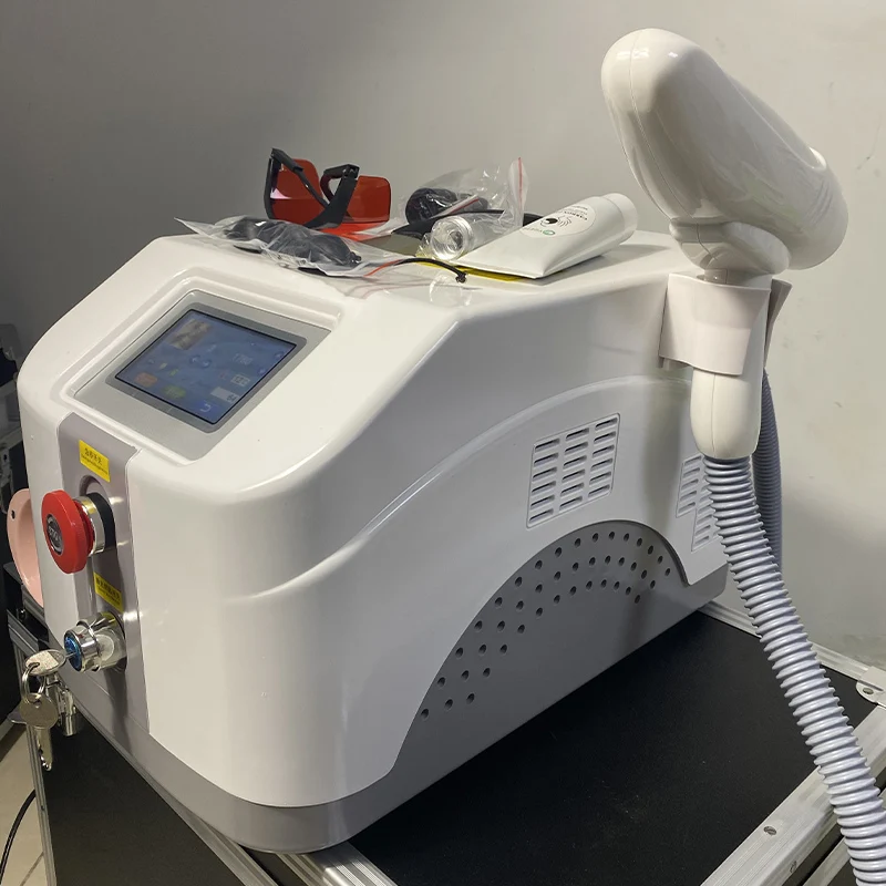 Newest Q Switched Nd Yag Laser / 532 &1064 &1320nm Tattoo Removal Machine Nd Yag Laser Price