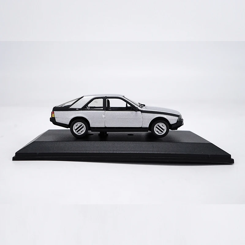 1/43 Renault RENAULY Fuego винтажная модель автомобиля из сплава классическое литье под давлением металлическое транспортное средство игрушка для детей Подарки для фанатов коллекция шоу