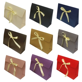 

2020 Paper Gift Bags with Bow Ribbon Deluxe Scarf Gloves Hats Jewelry Box 57BB