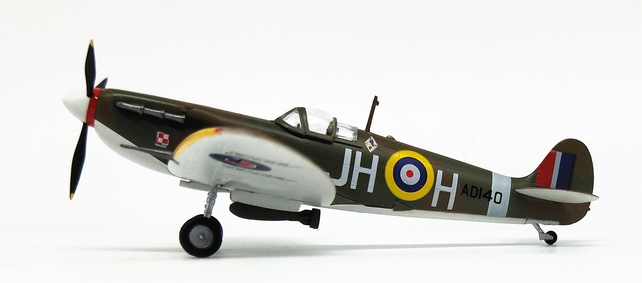 Trumpeter 1/72 Второй мировой войны британская ВВС истребитель MKV 37213 Готовая модель продукта